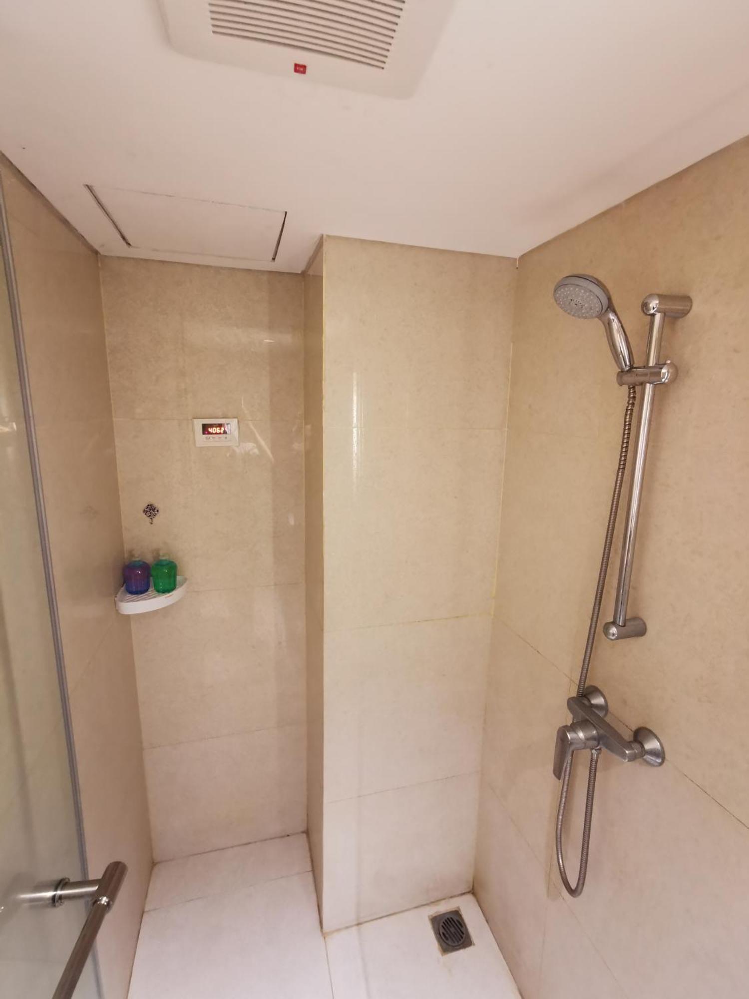 Apartemen Warhol Simpang Lima Semarang